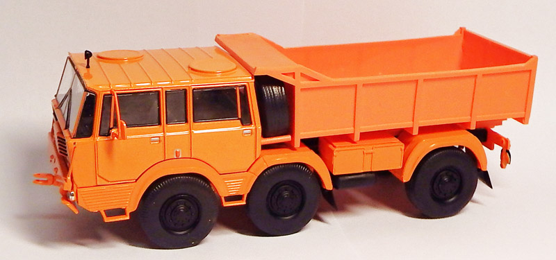1:43 Tatra 813 6x6 sklápěč, ruční práce