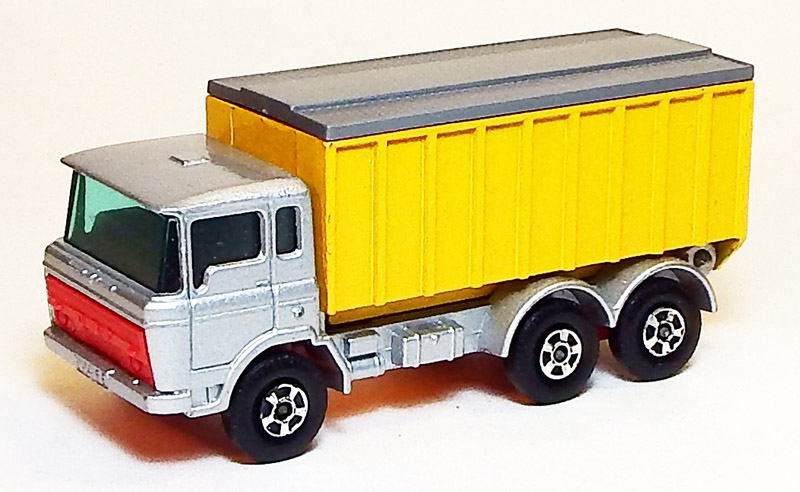 MB-47 DAF, bazar, poškozený - Matchbox