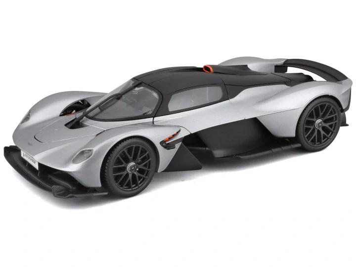 1:18 Aston Martin VALKYRIE 2022 - Maisto