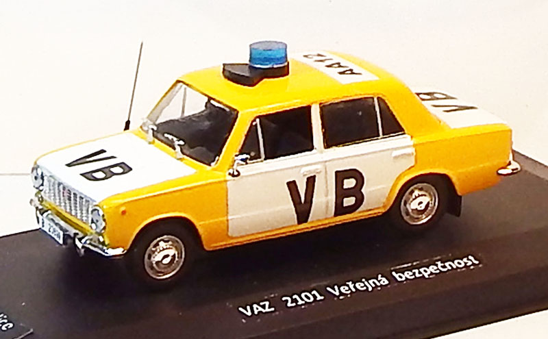 1:43 VAZ 2101 VB, ruční práce