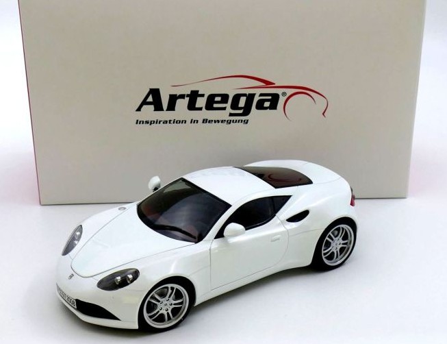 1:18 Artega GT, bílá - Revell