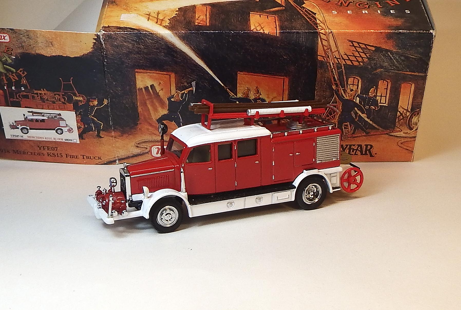 YFE07 1938 Mercedes KS15 Fire Truck, bazar - Matchbox Yesteryear