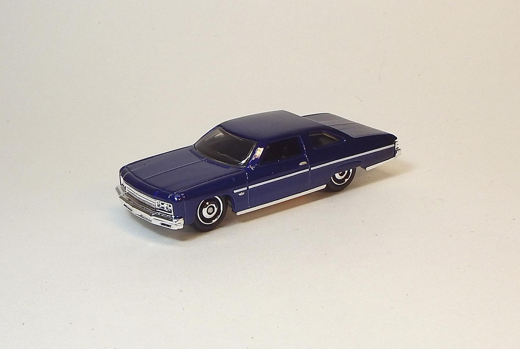 1975 Chevrolet Caprice, bazar, bez krabičky - HotWheels