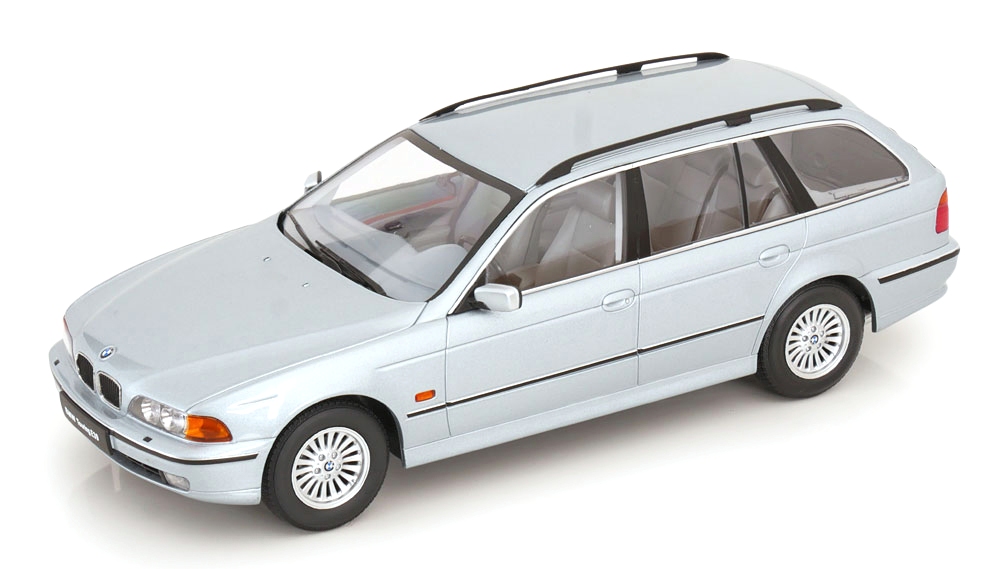 1:18 BMW 5-series Touring E39 1998 artic silver - Triple9