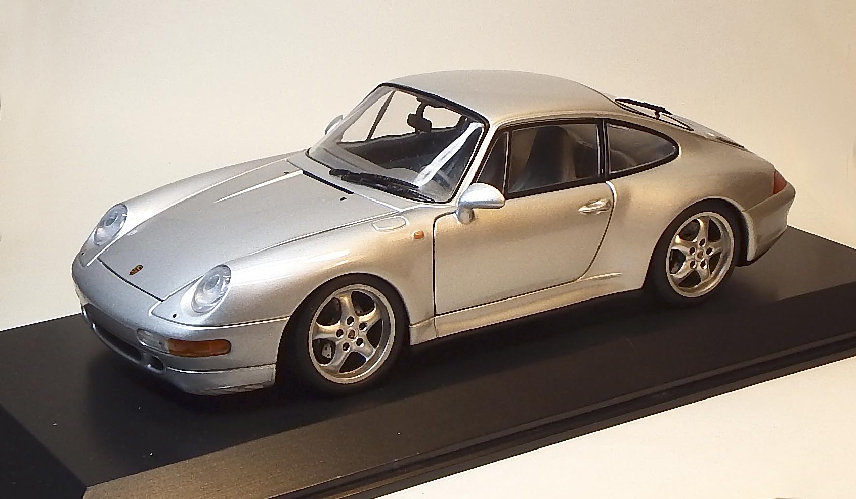 1:18 Porsche 911 Carrera S, bazar