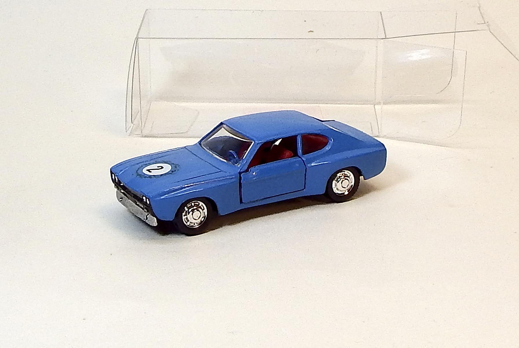 1:66 Ford Capri RS, bazar - Schuco