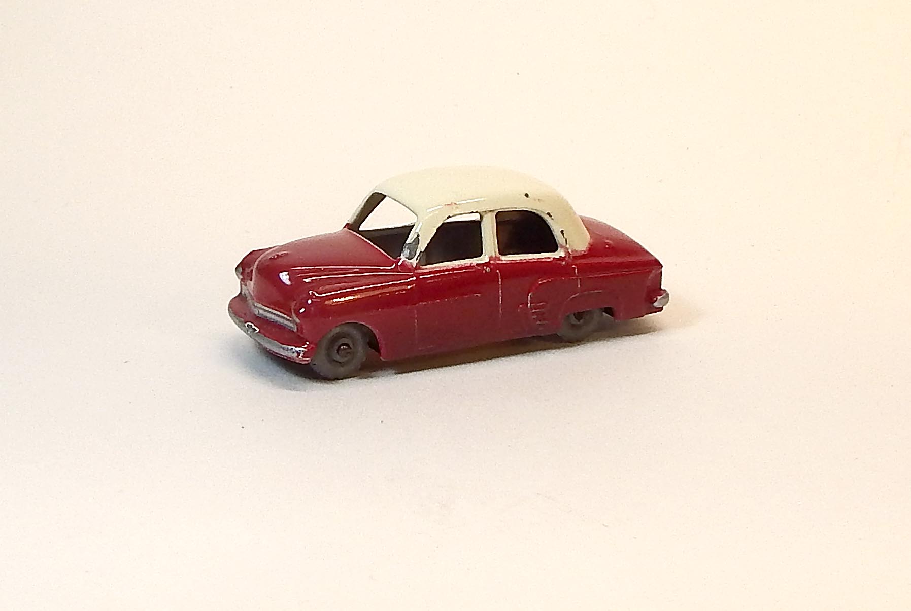 MB-22 Vauxhall Cresta, bazar, bez krabičky - Lesney Moko