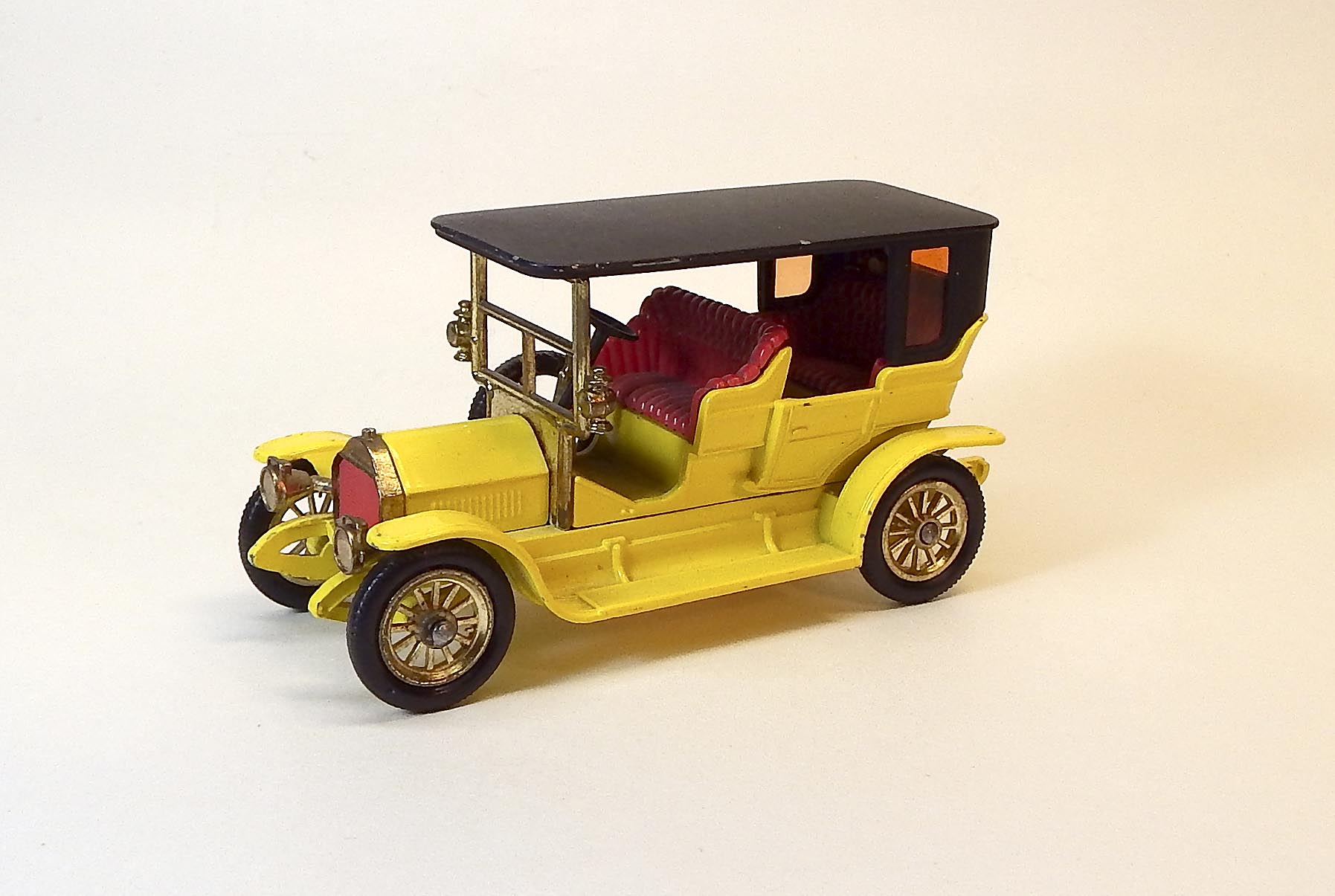Y-5 1907 Peugeot, bazar, bez krabičky - Matchbox Yesteryear