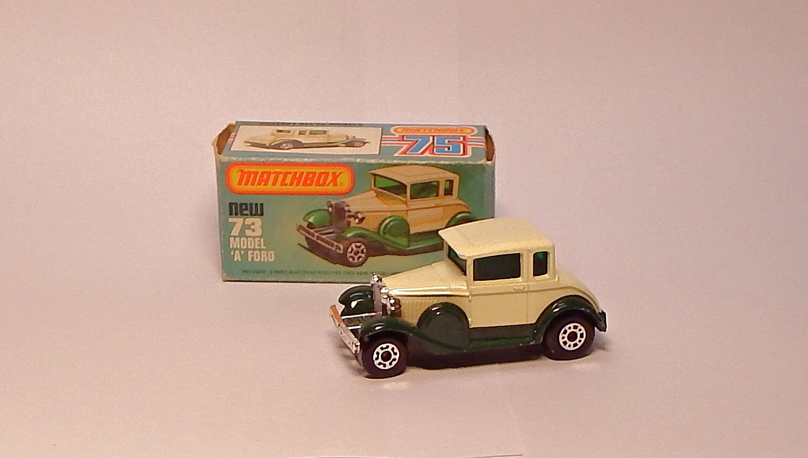 MB-73 Ford A, bazar - Matchbox