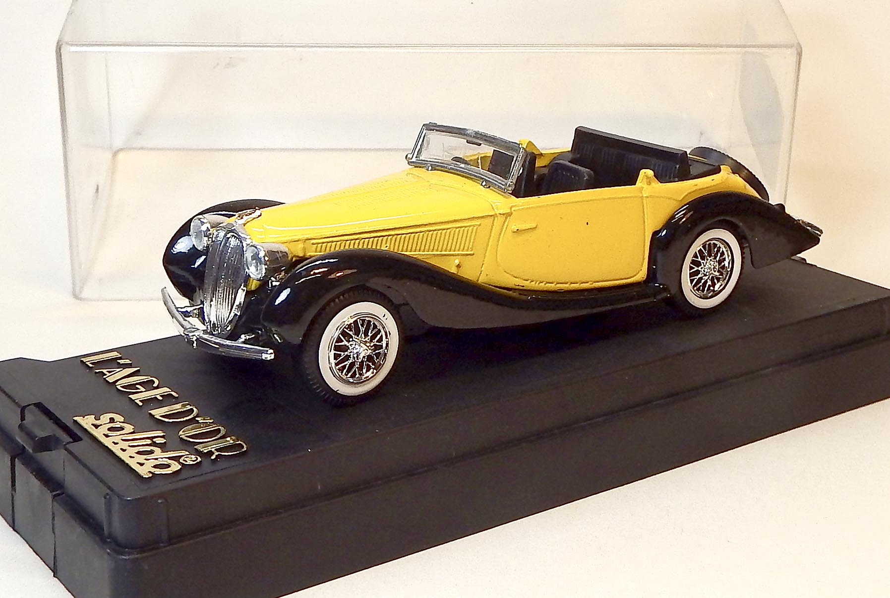 1:43 Delahaye 135M, bazar, poškozený - Solido