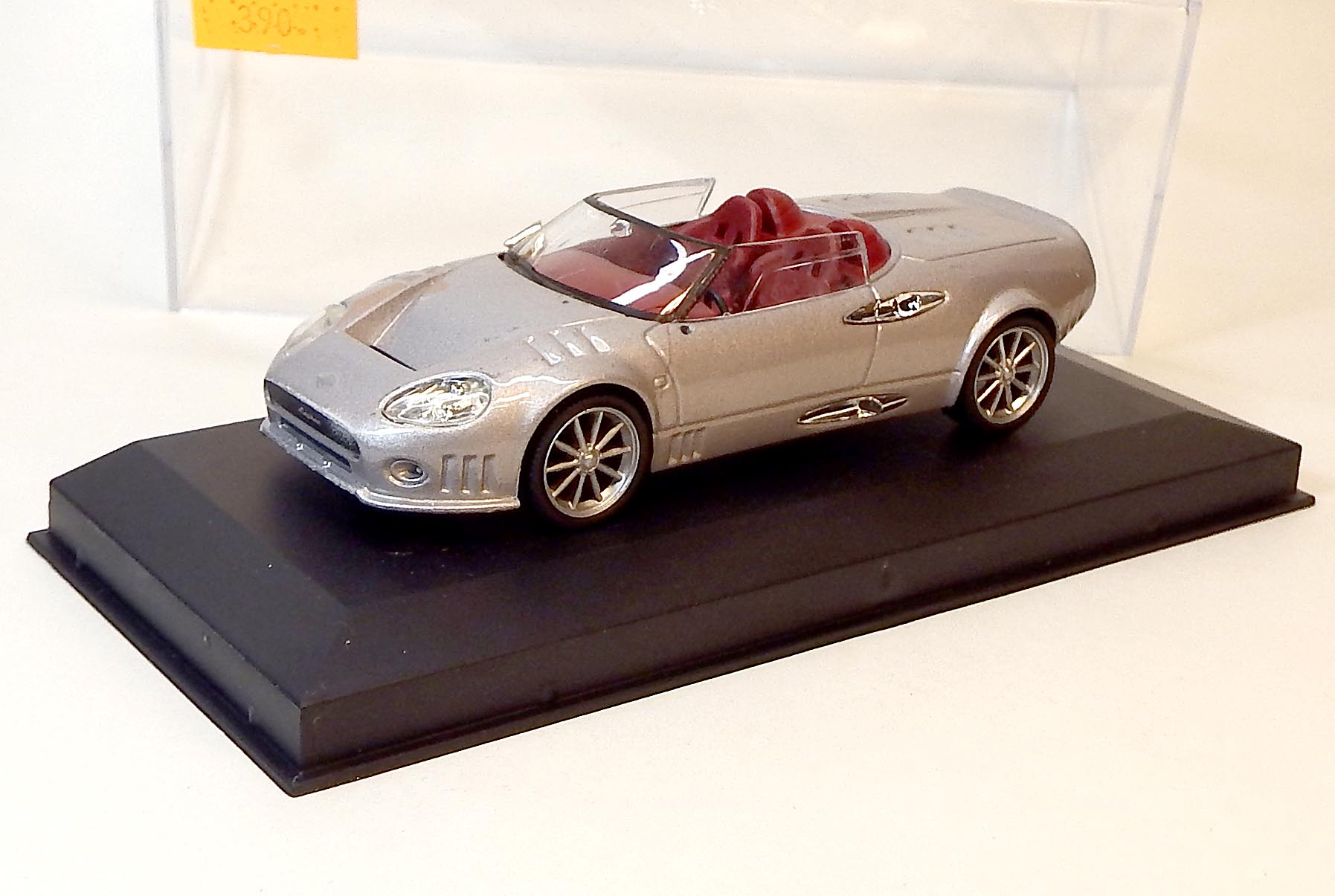 1:43 Spyker C12 Spyder, bazar, chybí zrcátko - DeAgostini