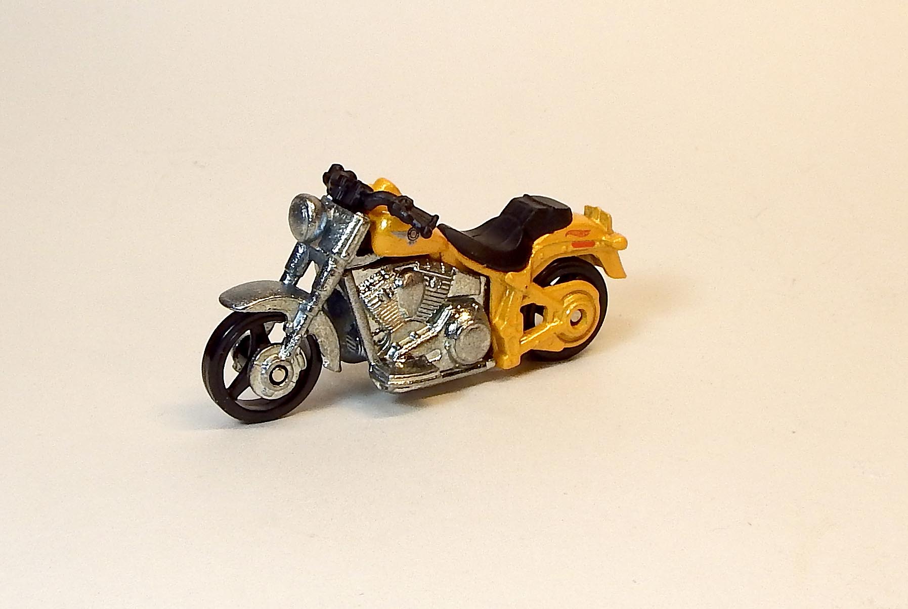 Motocykl, bazar, bez krabičky - Hot Wheels