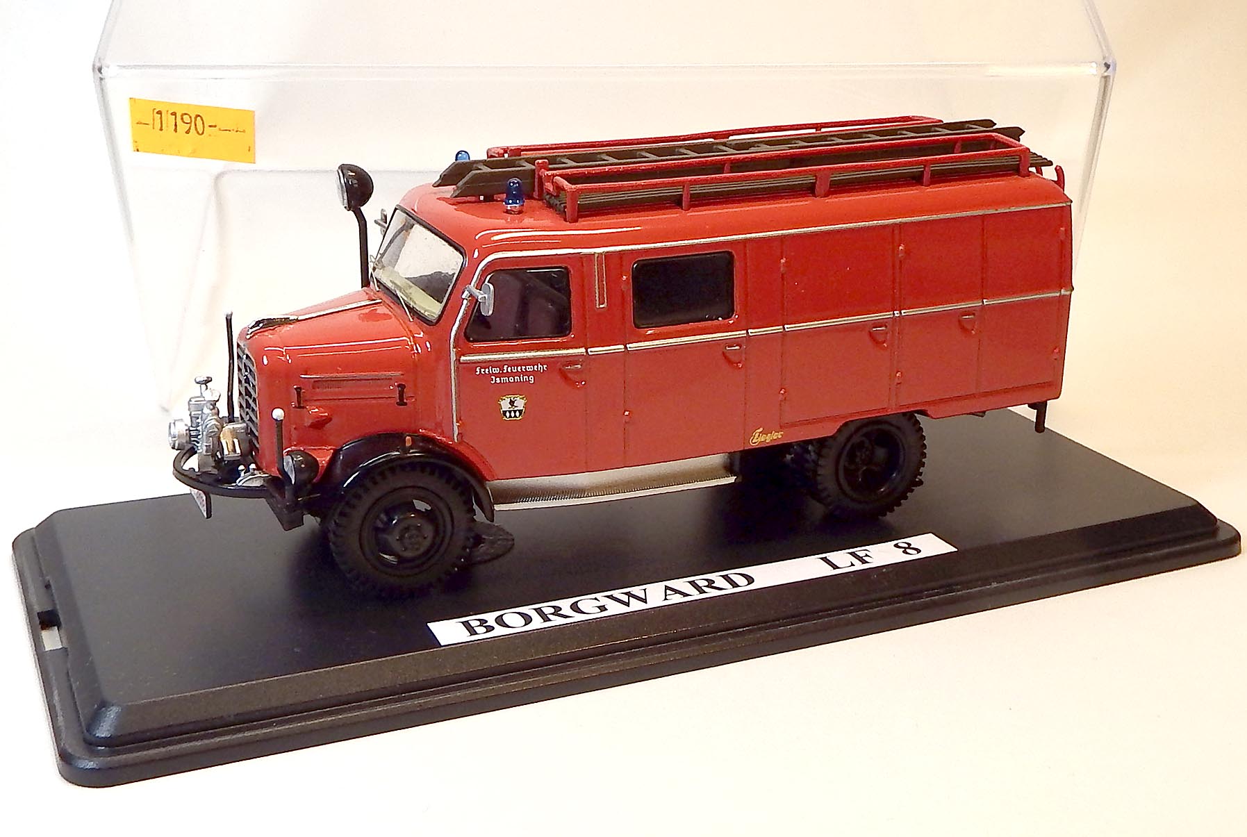 1:43 Borgward LF8 - hasiči, bazar