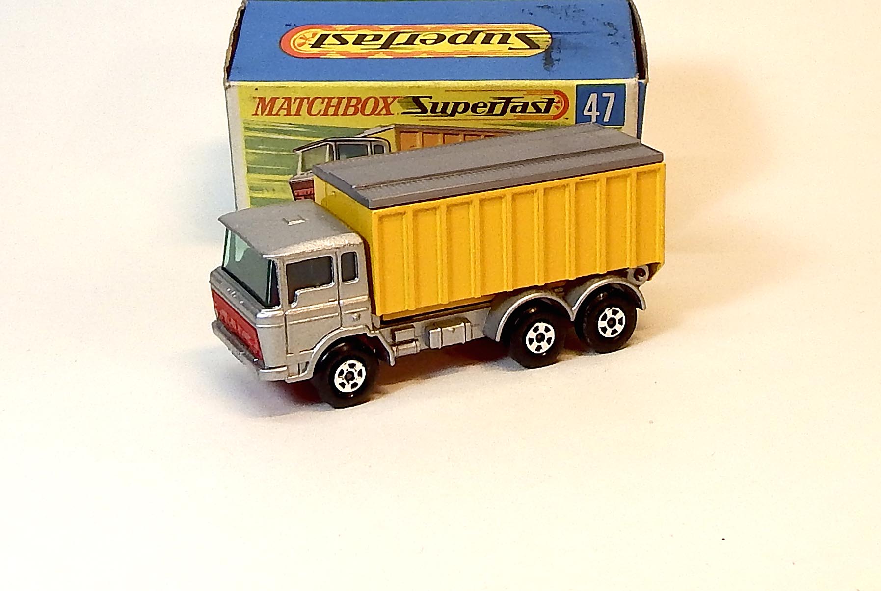 MB-47 DAF Tipper Container Truck, bazar - Matchbox