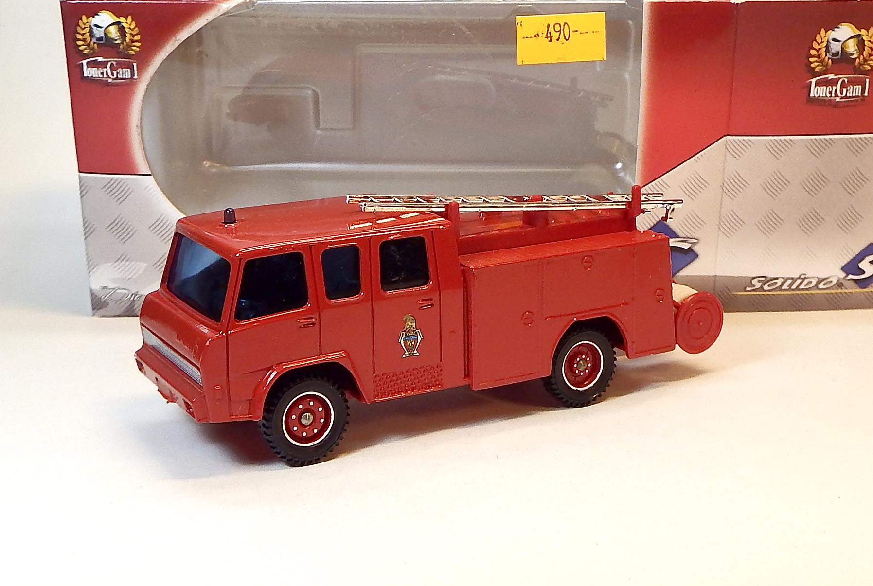 1:43 Berliet Camiva - hasiči, bazar - Schuco