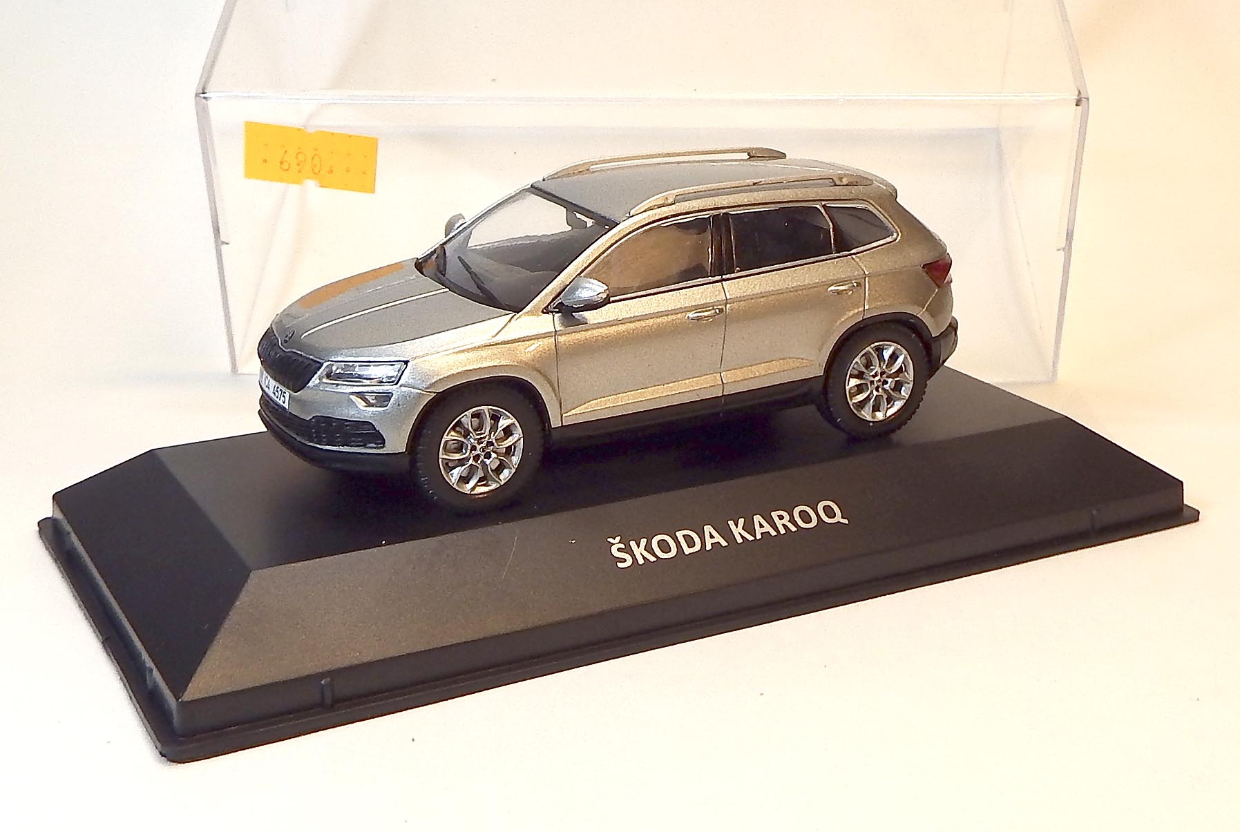 1:43 Škoda Karoq, bazar - DeAgostini