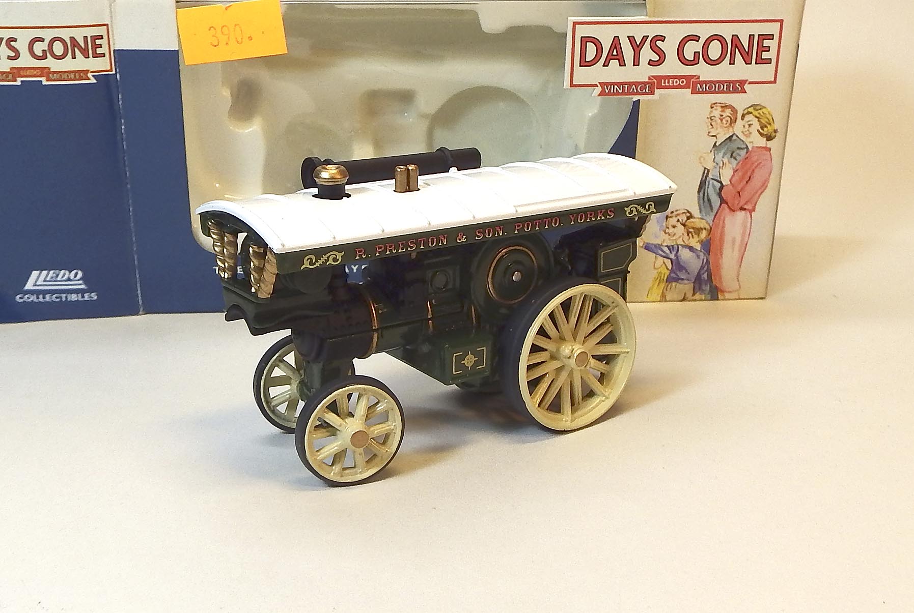 Burrell Showman's Steam Wagon, bazar - Lledo