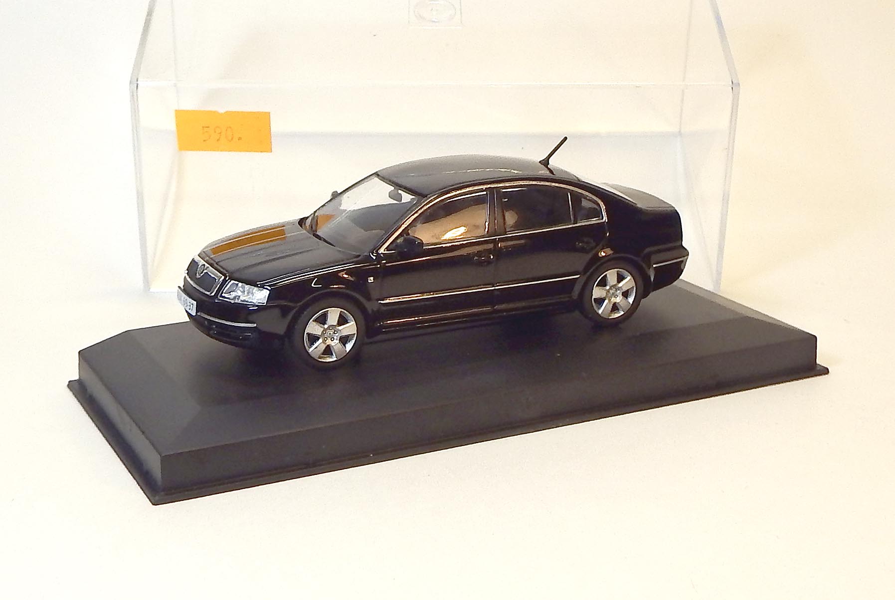 1:43 Škoda Superb I, bazar - DeAgostini
