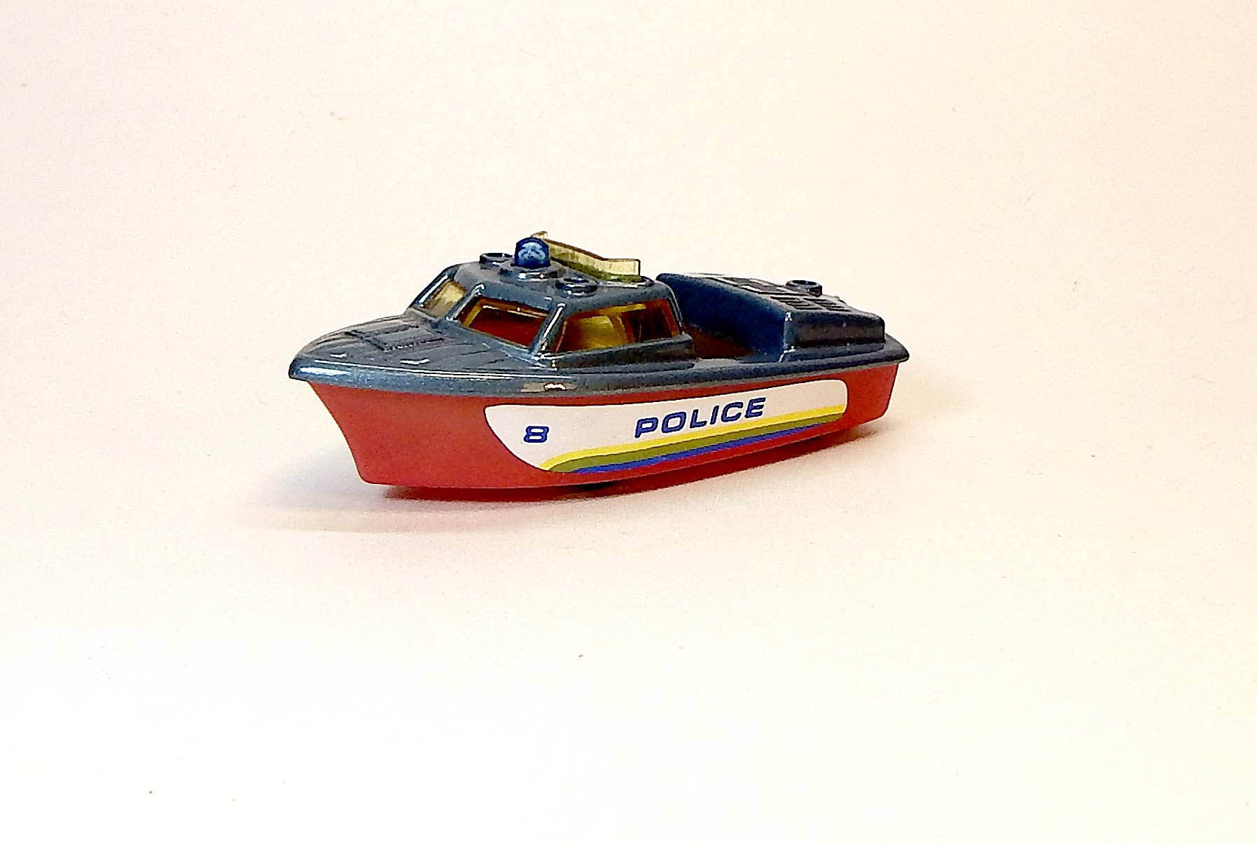 Člun - Police, bazar, bez krabičky - Torpedo