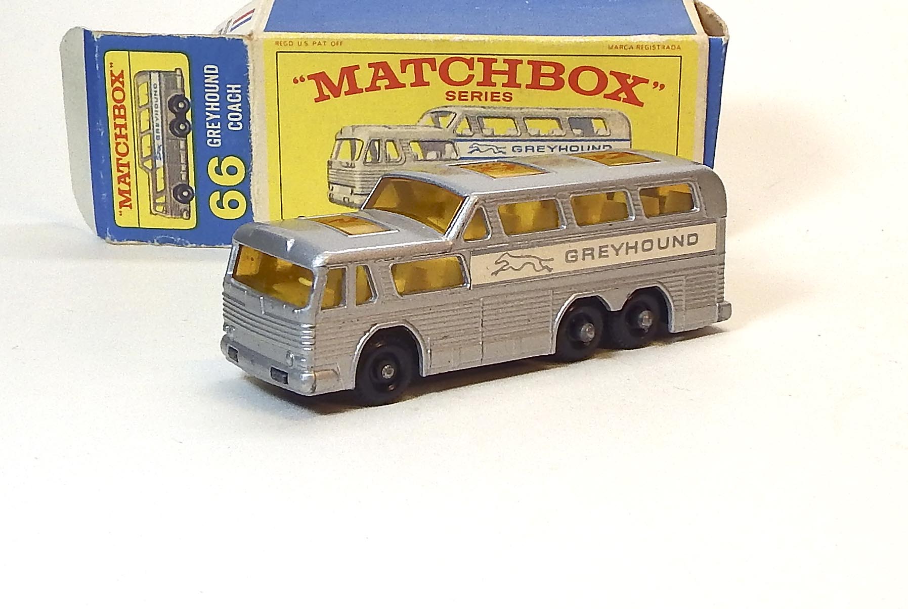 MB-66 Greyhound Coach, bazar - Matchbox