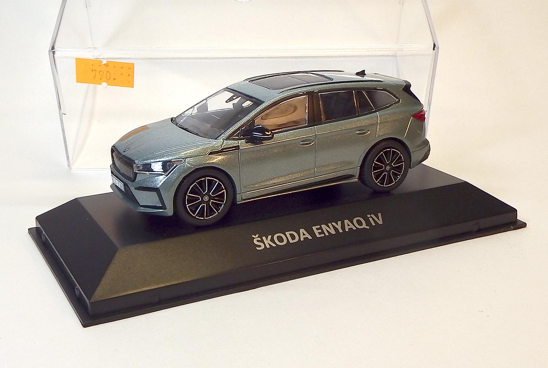 1:43 Škoda Eniaq iV, bazar - DeAgostini