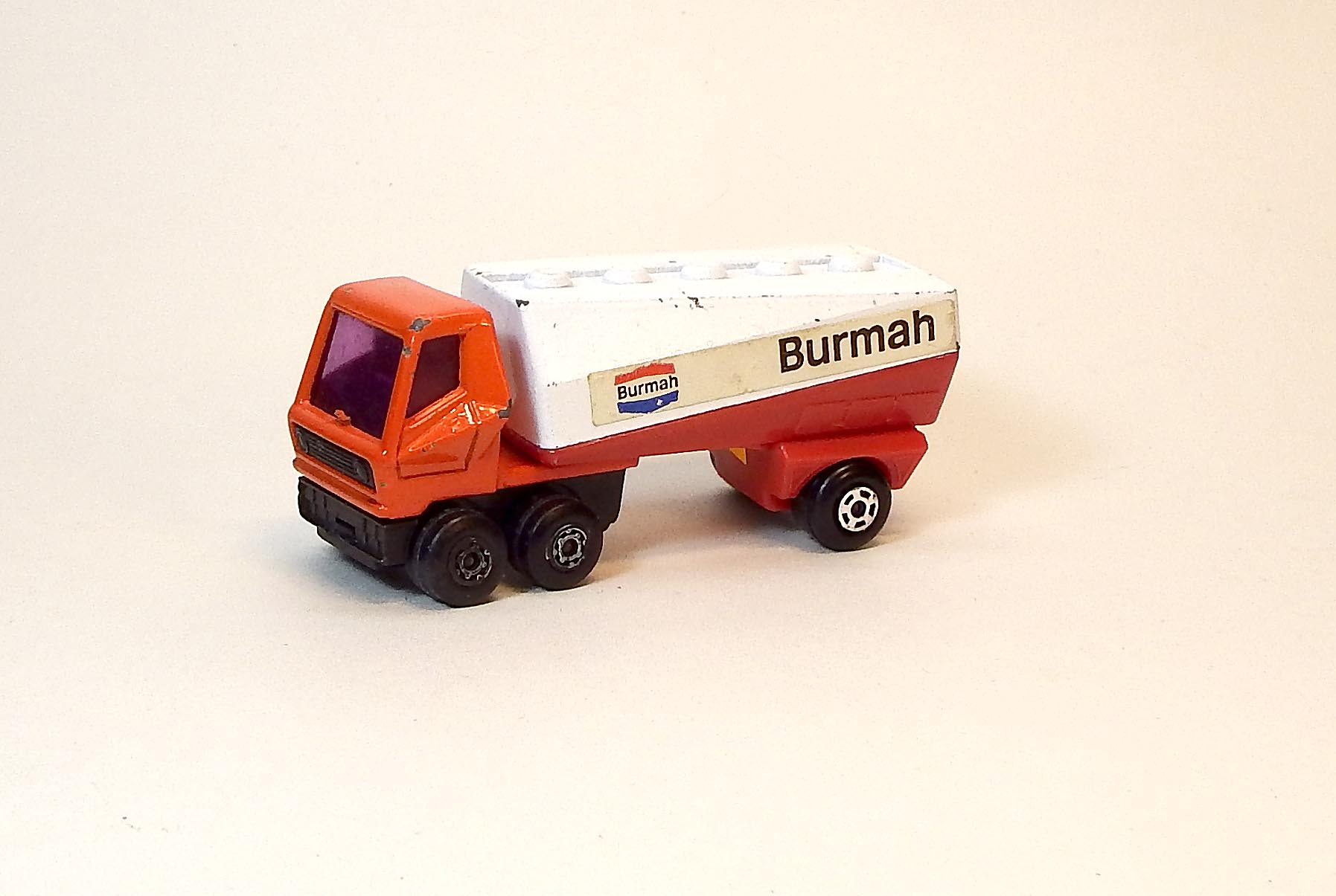 MB-63 Freeway Gas Tanker, bazar, bez krabičky - Matchbox