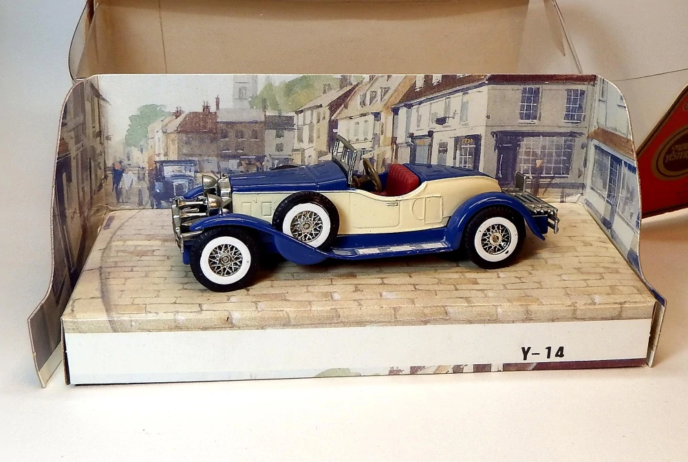 Y-14 1931 Stutz Bearcat, bazar - Matchbox Yesteryear
