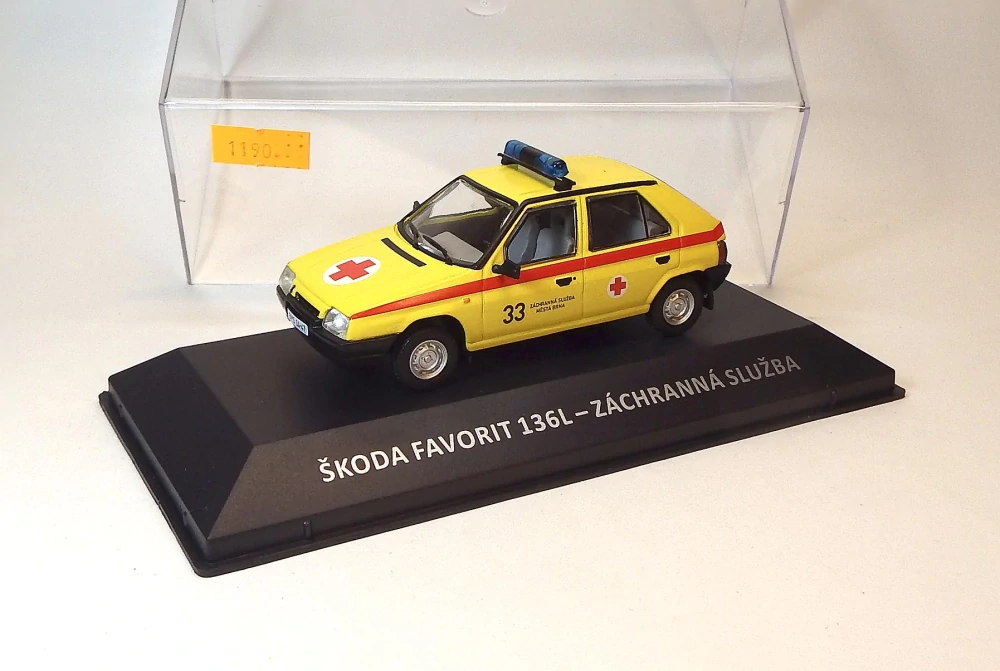 1:43 Škoda Favorit 136L Záchranná služba
