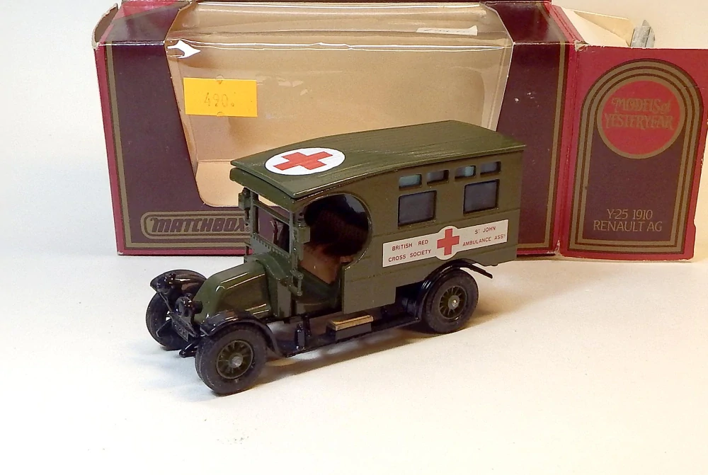Y-25 1910 Renault Type AG Ambulance, bazar - Matchbox Yesteryear
