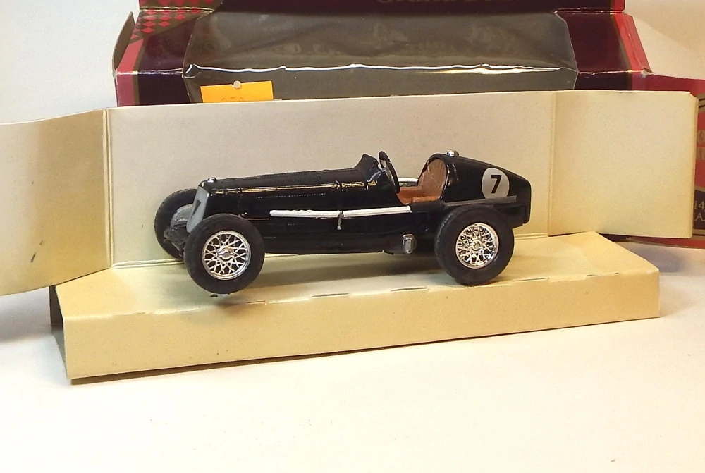 Y-14 1935 E.R.A. "R.1.B", bazar - Matchbox Yesteryear