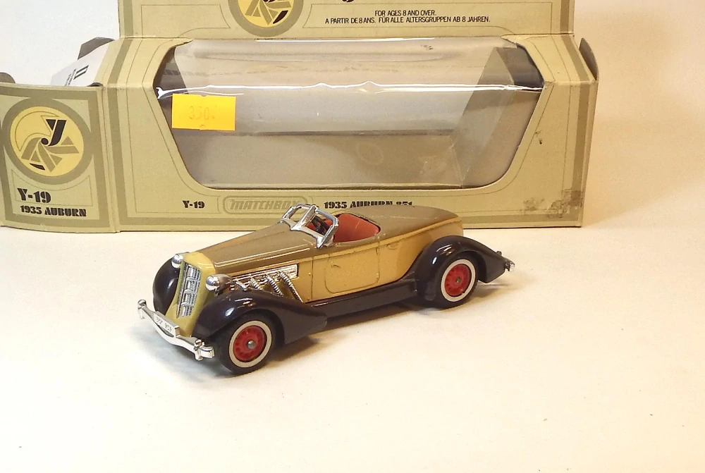 Y-19 1935 Auburn 351, bazar - Matchbox Yesteryear