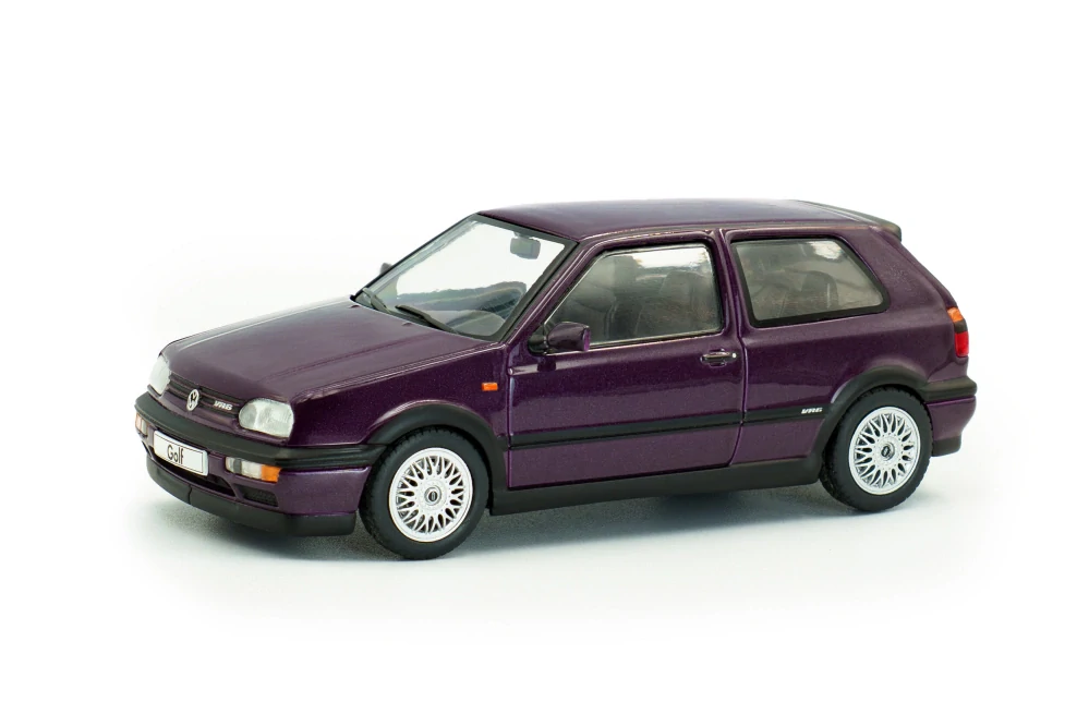 1:43 Volskwagen Golf MKIII VR6 1994 violet - Solido