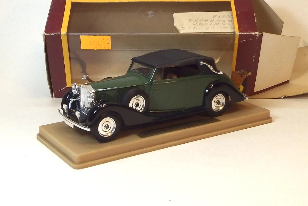 1:43 1925 Panhard, bazar - Solido