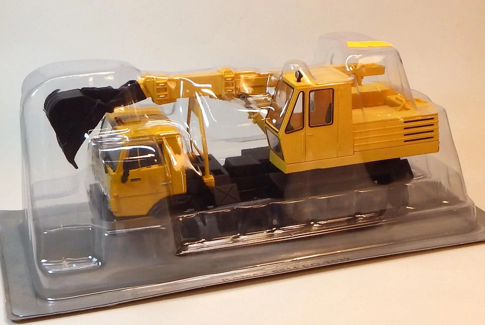 1:43 Kamaz 5511 EO-3532 bagr, bazar - DeAgostini