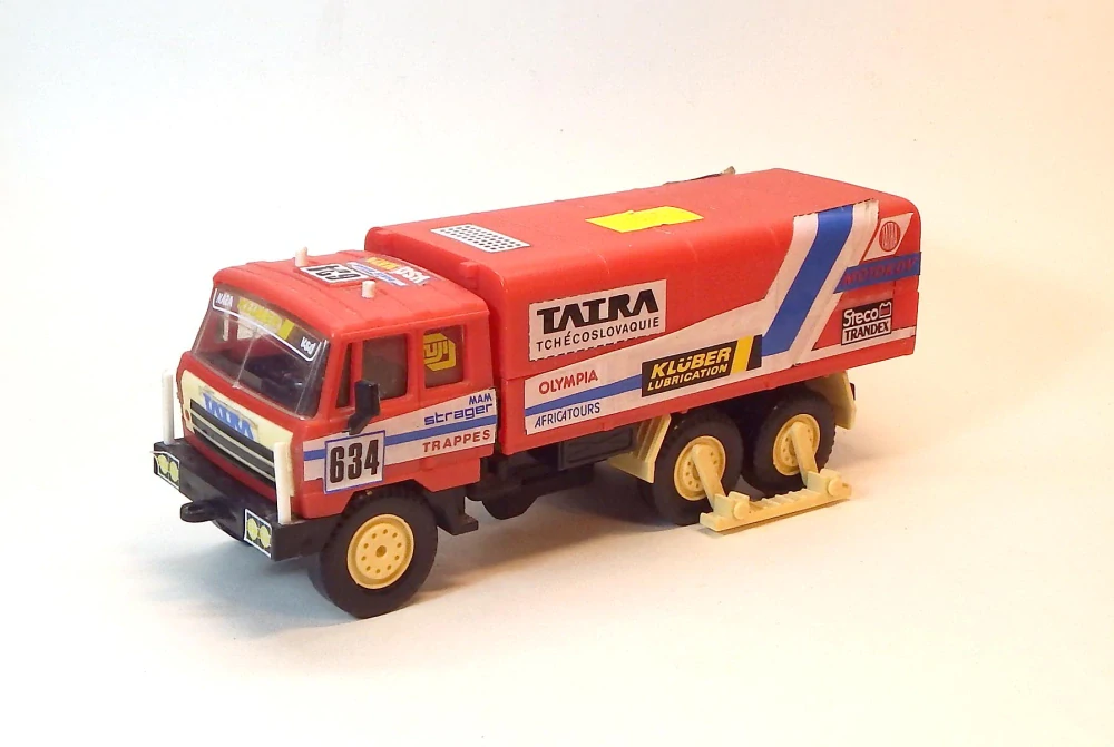 1:48 Tatra 815 Paris - Dakar, bazar - Monti System