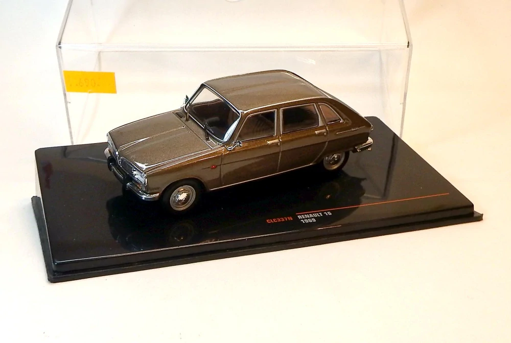 1:43 Renault 16, bazar - ixo