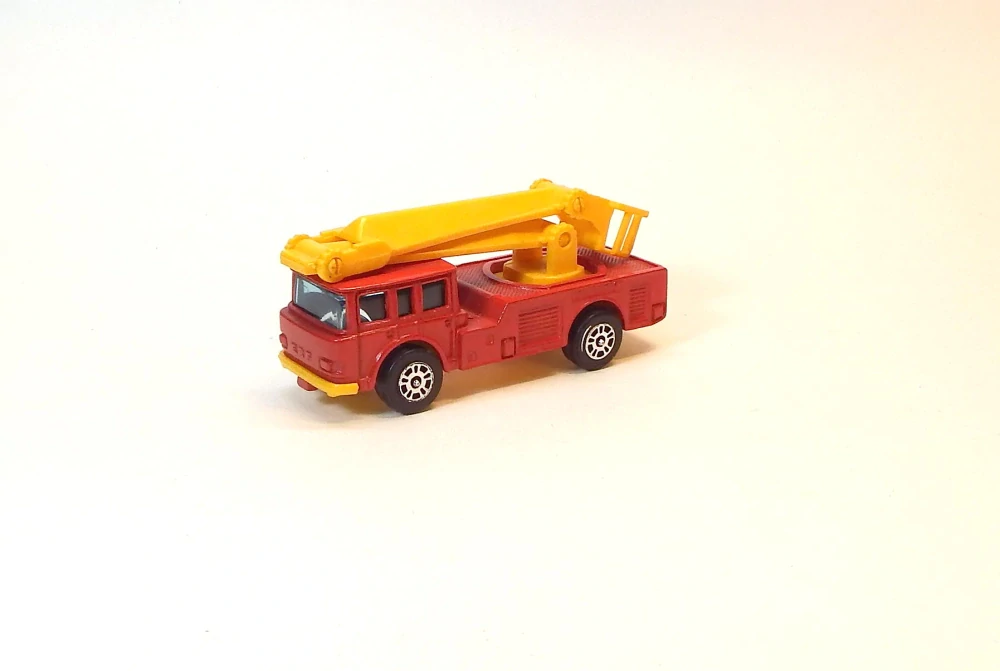 Simon Snorkel Fire Engine, bazar, bez krabičky - Corgi
