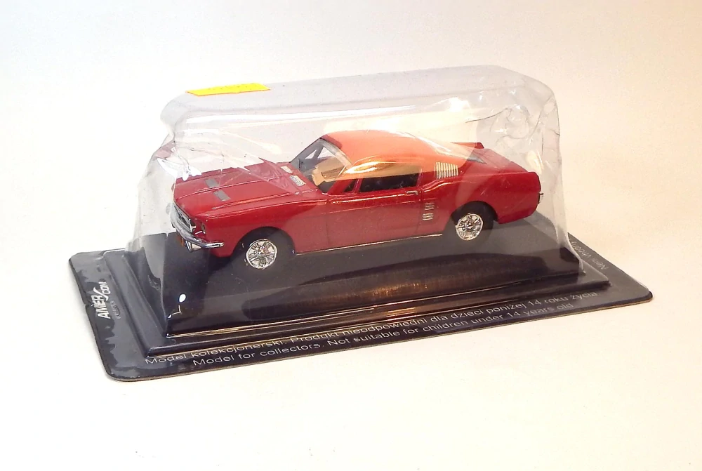 1:43 Ford Mustang, bazar - Amercom