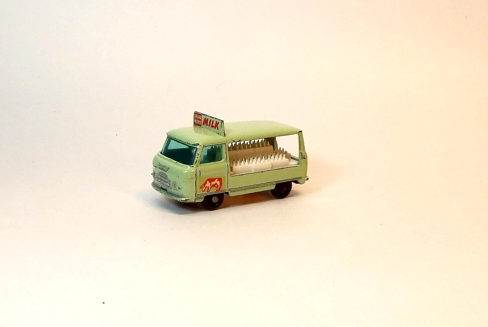 MB-21 Commer Bottle Float, bazar, bez krabičky - Matchbox