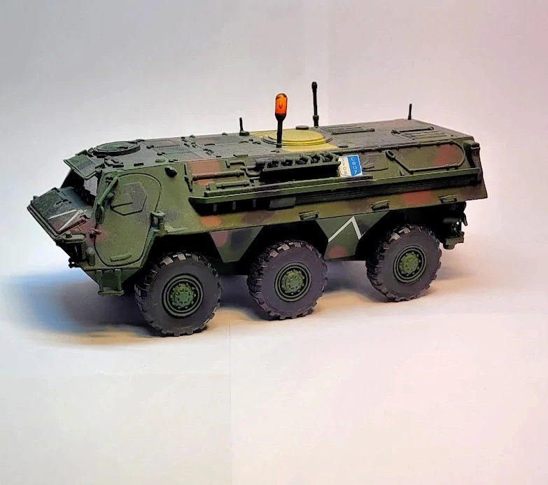 1:43 vojenský transportér TPz 1 Fuchs, kov, bazar