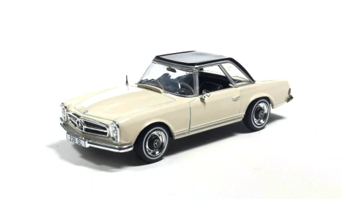1:43 Mercedes-Benz 230SL W113 Hardtop 1964 beige/black - IXO