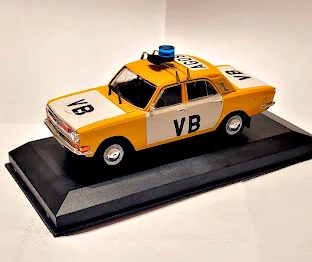 1:43 Volha Gaz 24 VB, ruční práce