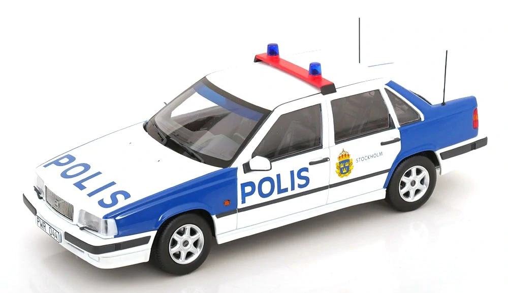 1:18 Volvo 850 Polis Stockholm 1993 white/blue - Triple9