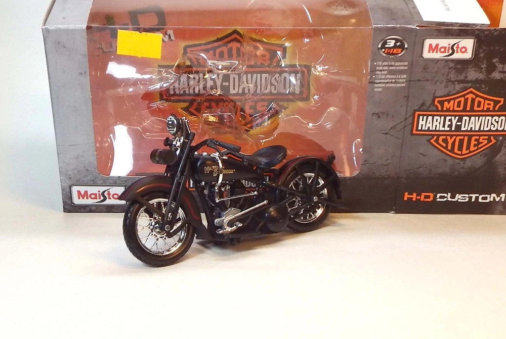 1:18 Harley Davidson, bazar - Maisto