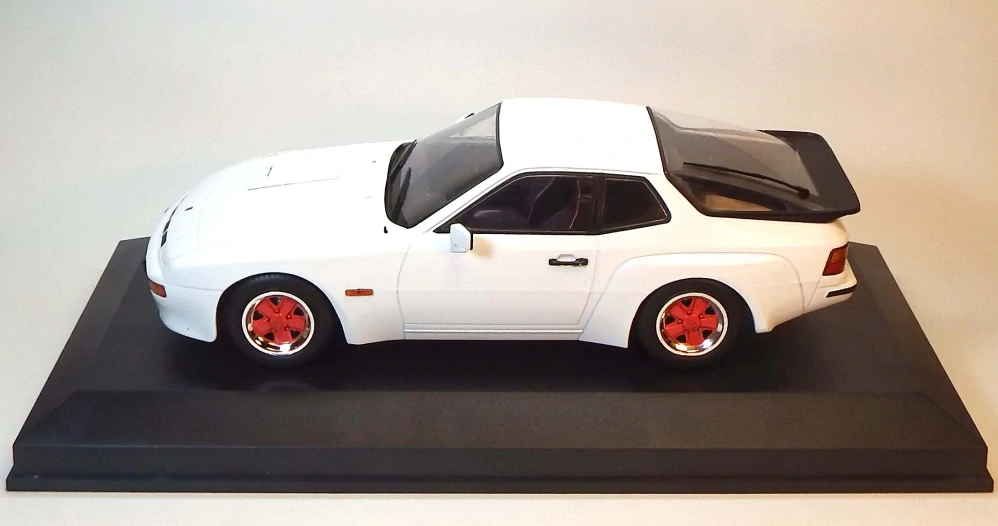 1:18 1981 Porsche 924 Carrera, bazar - MCG
