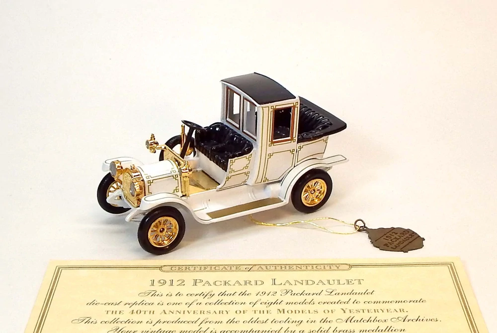 YMS04-M 1912 Packard Landaulet, bazar - Matchbox Yesteryear