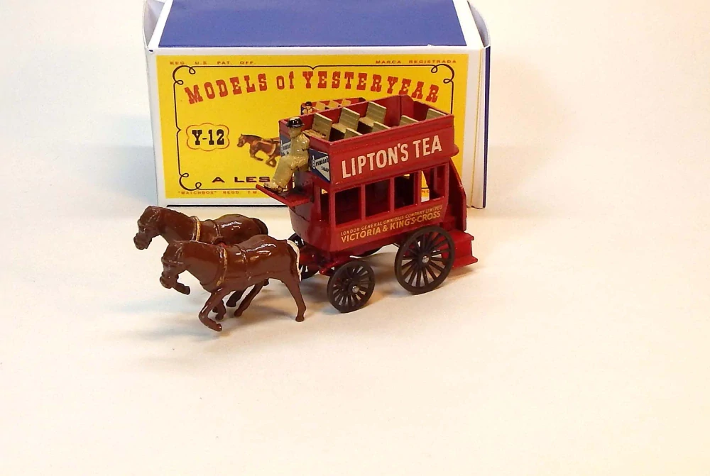 Y-12 Horse Bus, bazar - Matchbox Yesteryear