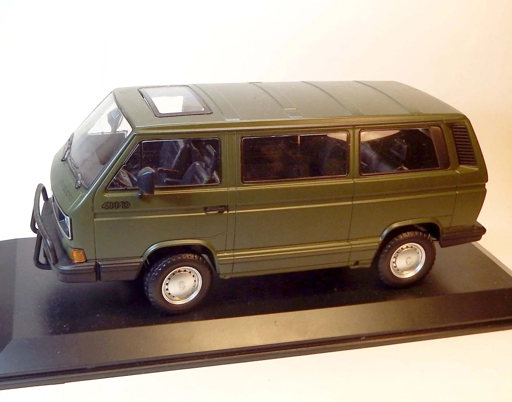 1:18 Volkswagen Transporter T3, bazar, neoriginální krabička - K+K Scale