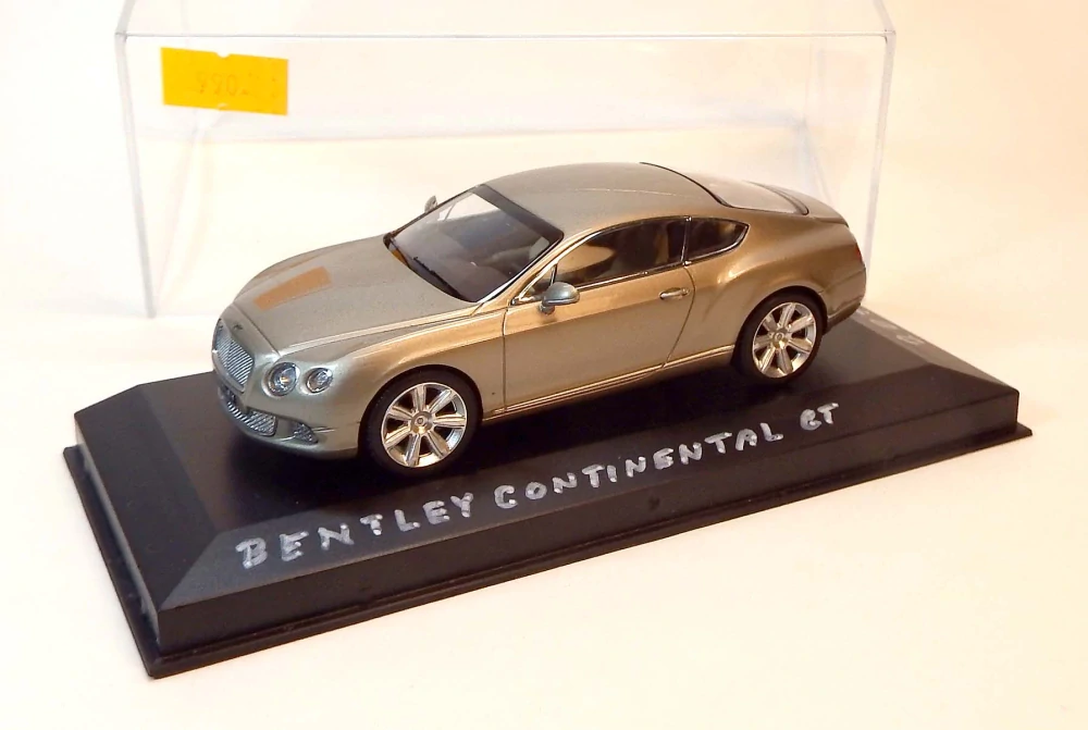 1:43 Bentley Continental GT, bazar - Minichamps