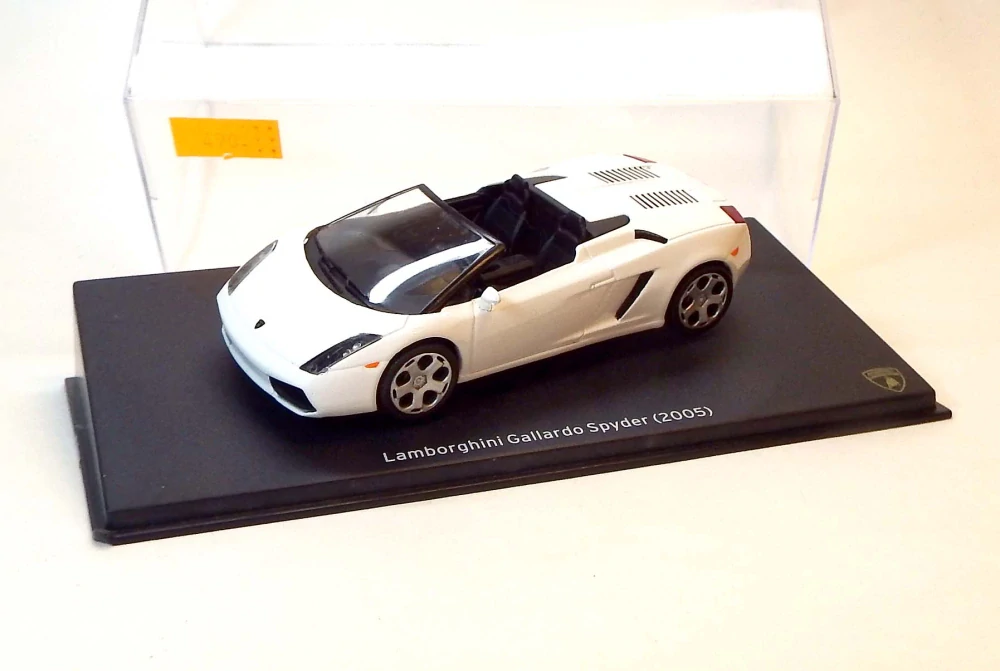 1:43 2005 Lamborghini Gallardo Spyder, bazar